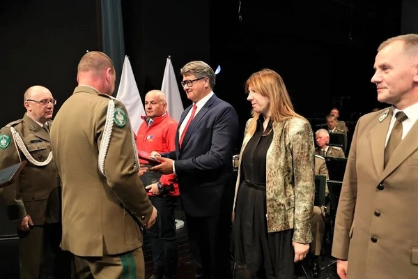 Leśny Zakład Doświadczalny w Krynicy-Zdroju wyróżniony przez Karpacki Oddział Straży Granicznej